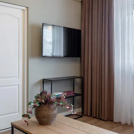 Efficient On Calea Victoriei - Smart Layouts & Access Bukurešť